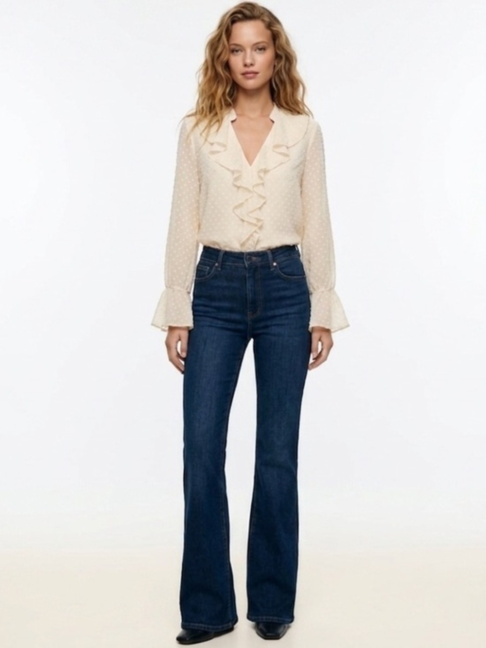 Zara Crème Ruffle Textured Button Down Blouse Size Medium